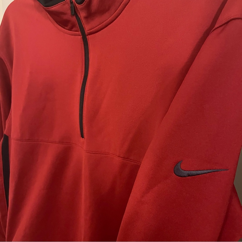 Nike golf Red men’s quarter zip therma fit pull over medium